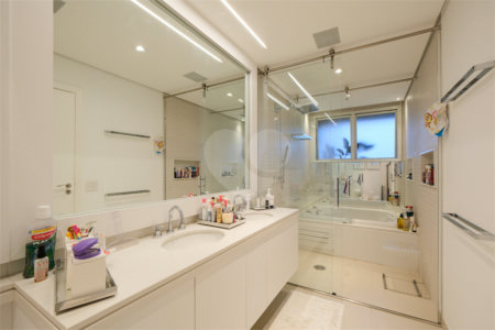 Apartamento à venda ou para alugar com 2 suítes em Jardim Paulistano, São Paulo, SP