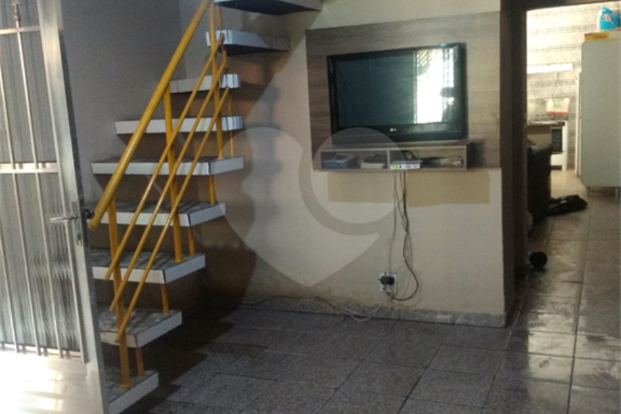 Sobrado à venda com 3 quartos em Jardim Acácio, Guarulhos, SP