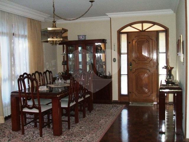 Sobrado à venda com 4 quartos, sendo 3 suítes, em Vila Albertina, São Paulo, SP