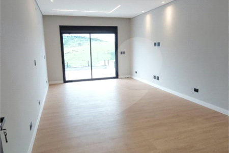 Casa à venda com 5 suítes no condomínio Figueira Garden, Atibaia - SP