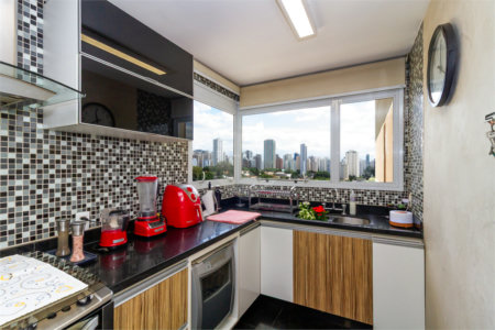 Apartamento de Alto Padrão no Campo Belo para venda com porteira fechada, com 4 dormitórios suítes e 4 vagas com lazer de club.