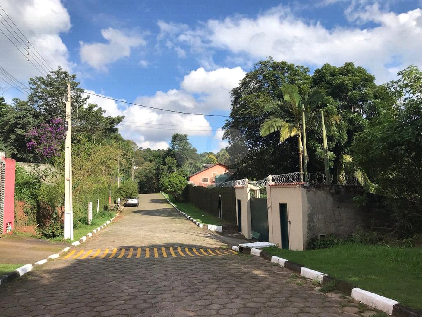 Terreno à venda no condomínio Champs Elysées Village, Mairiporã - SP