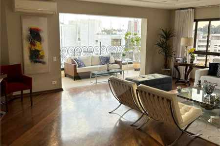 Apartamento à venda com 4 suítes em Real Parque, São Paulo, SP
