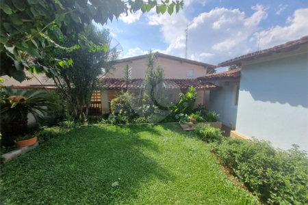 Casa à venda com 3 quartos no Centro, Vinhedo, SP