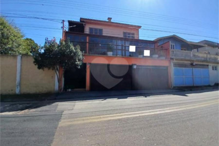 Casa à venda com 3 quartos, sendo 2 suítes, em Jardim Brogotá, Atibaia, SP