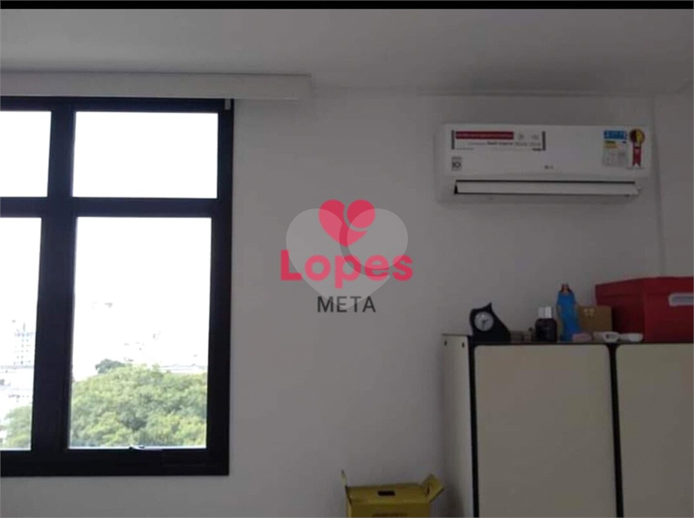 SALA À VENDA EDIFICIO OSWALDO CRUZ, 42m², 2 BANHEIROS, 1 COPA E 1 VAGA EM SÃO JOSÉ DOS CAMPOS/SP