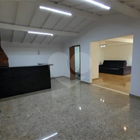 Casa à venda com 3 quartos, sendo 1 suíte, no condomínio Residencial Jardins, São Bernardo do Campo - SP