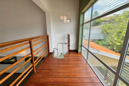 Casa à venda com 3 quartos, sendo 1 suíte,  no condomínio Residencial Recanto dos Paturis, Vinhedo - SP