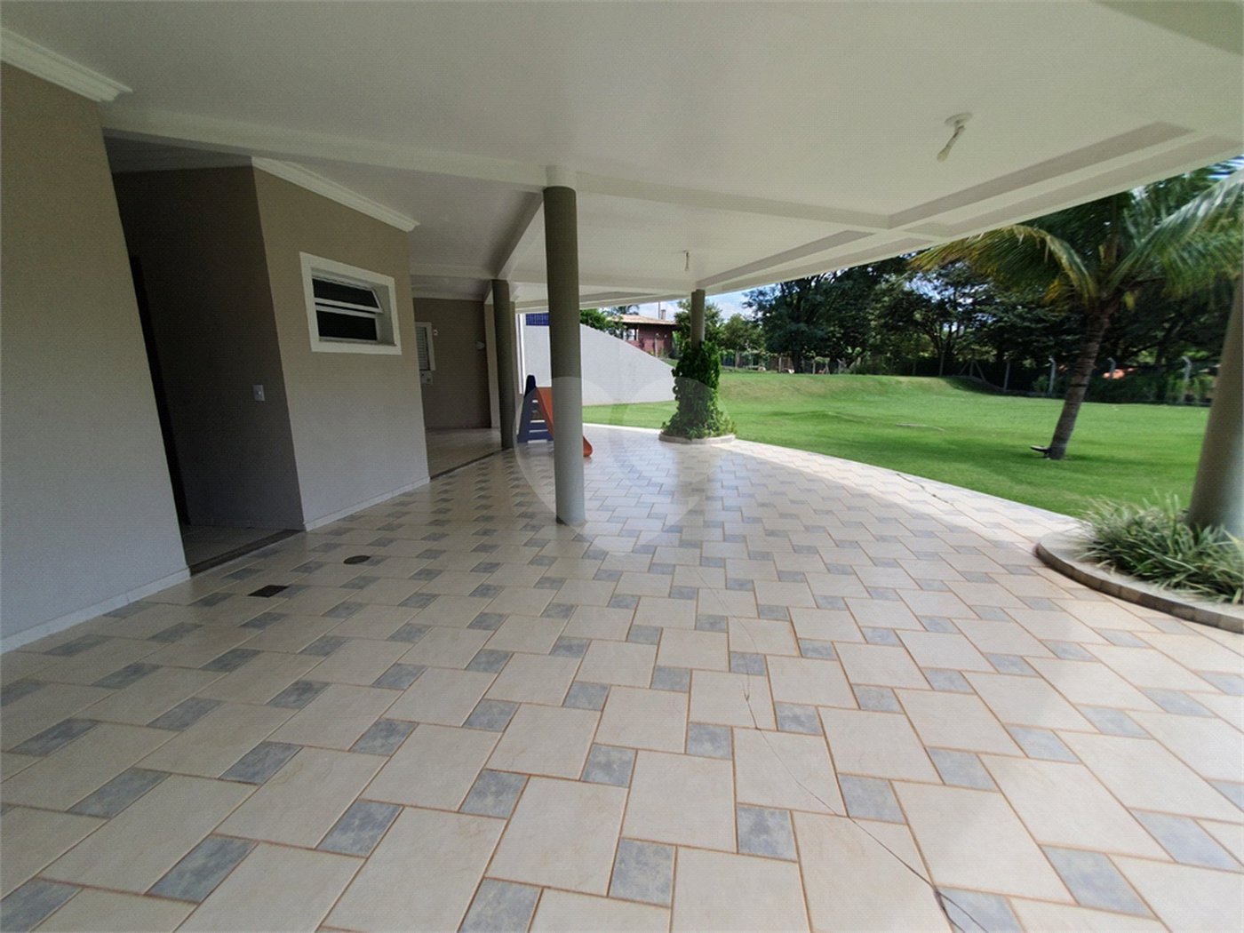 Casa à venda com 5 suítes no condomínio Vila Hípica I, Vinhedo - SP