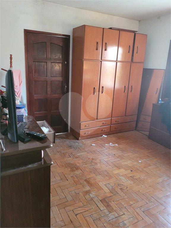 Sobrado à venda com 3 quartos em Vila Marari, São Paulo, SP