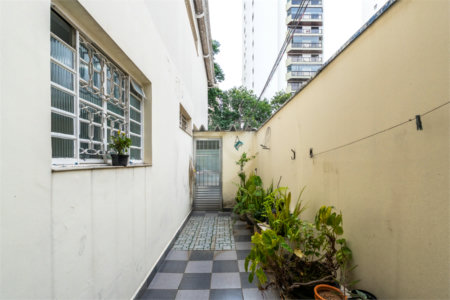 Sobrado à venda com 4 quartos, sendo 1 suíte, em Brooklin, São Paulo, SP