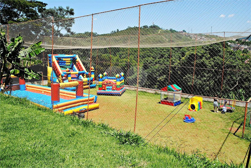 Chácara à venda com 7 quartos, sendo 1 suíte, em Capoavinha, Mairiporã, SP