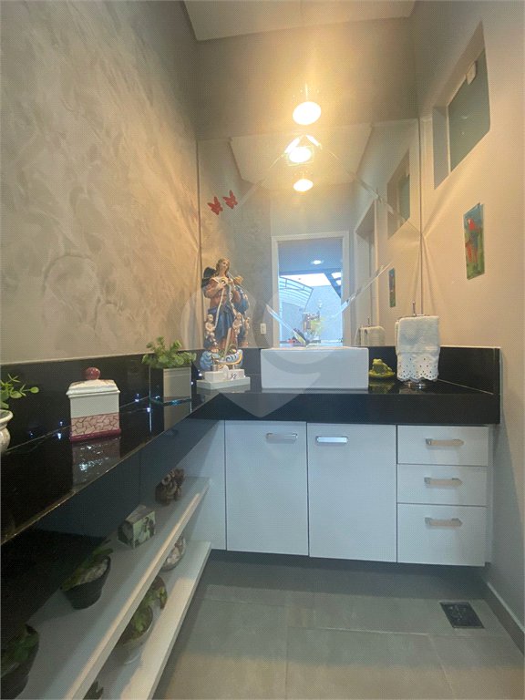 Casa à venda com 4 suítes no condomínio Okinawa, Paulínia - SP
