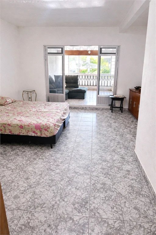 Casa à venda com 3 quartos, sendo 1 suíte,  em Jardim Campo Limpo, São Paulo, SP