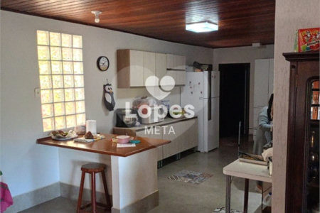 Chácara à venda com 5 quartos, sendo 3 suítes, em Loteamento Residencial Vista Linda, São José dos Campos, SP