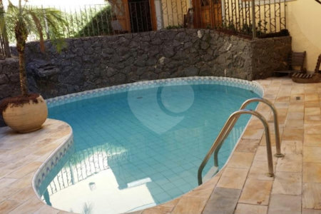 Casa à venda com 5 suítes em Jardim Marajoara, São Paulo, SP
