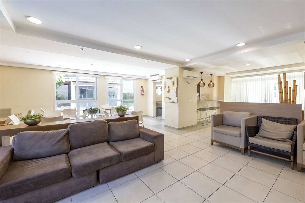 Apartamento à venda com 3 quartos, sendo 1 suíte, em Jardim Parque Morumbi, São Paulo, SP