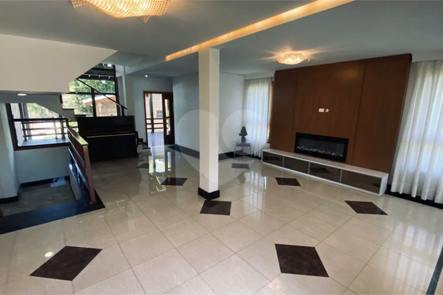 Casa à venda com 5 suítes no condomínio Suíça da Cantareira, Mairiporã - SP
