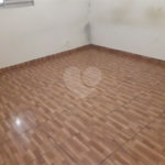 Casa Térrea à venda com 4 quartos, sendo 1 suíte, em Vila Constança, São Paulo, SP