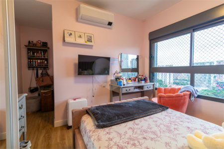 Apartamento à venda com 4 suítes em Panamby, São Paulo, SP