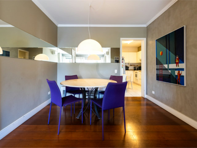 Apartamento à venda com 3 quartos, sendo 1 suíte,  em Moema, São Paulo, SP