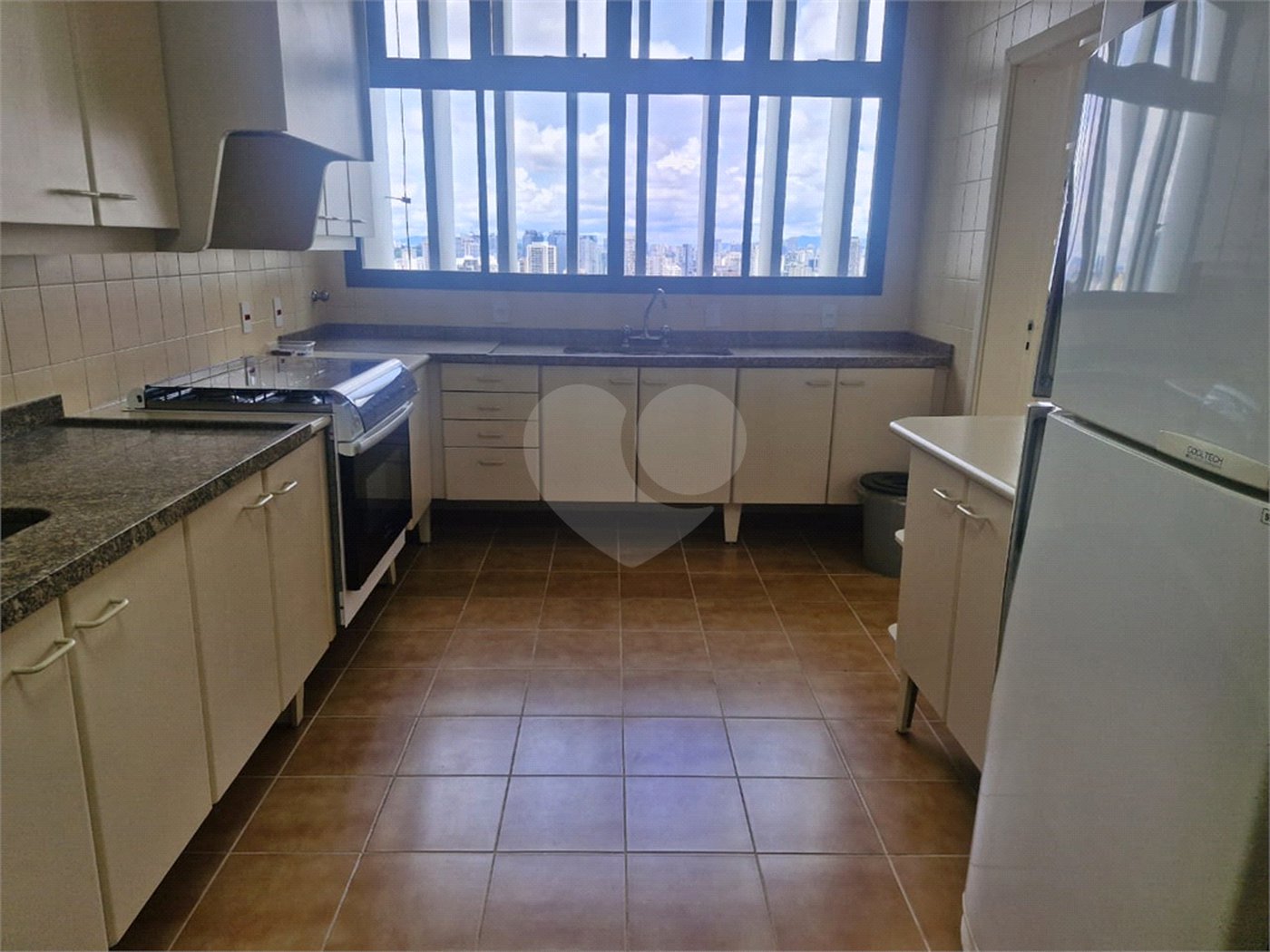 Apartamento para alugar com 4 suítes em Santo Amaro, São Paulo, SP