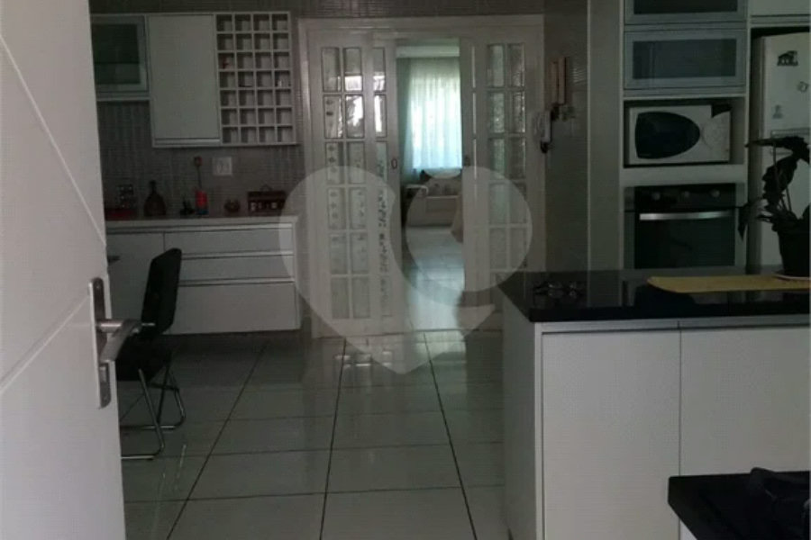 Sobrado à venda com 3 suítes em Tremembé, São Paulo, SP
