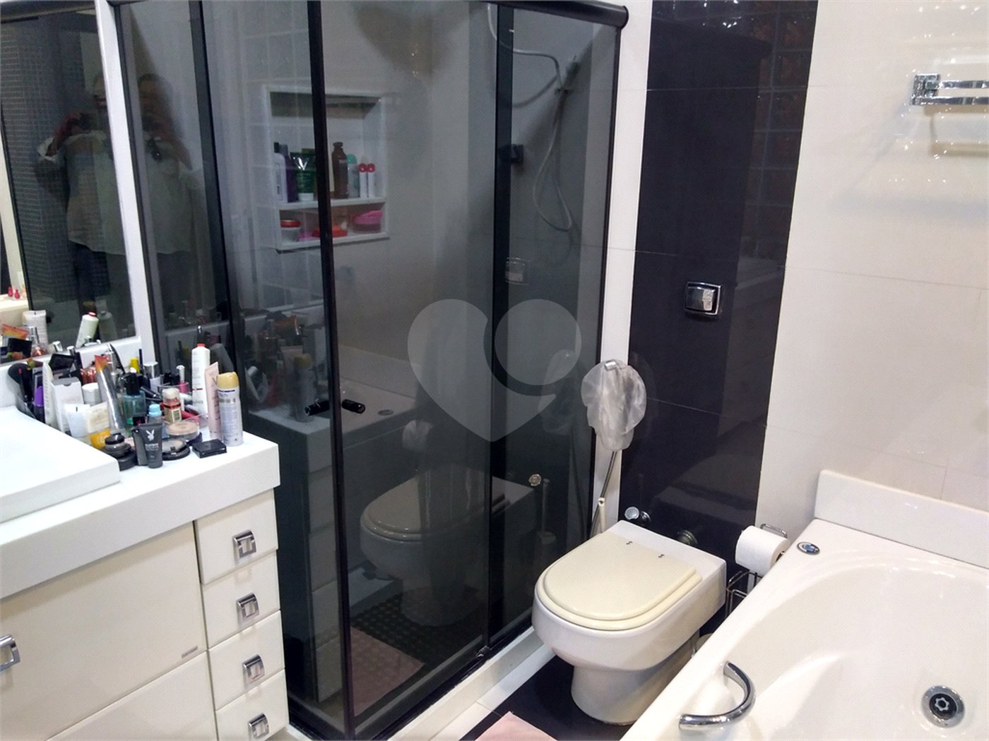 Casa à venda com 3 quartos, sendo 1 suíte,  no condomínio Conselheiro Ferraz, Rio de Janeiro - RJ