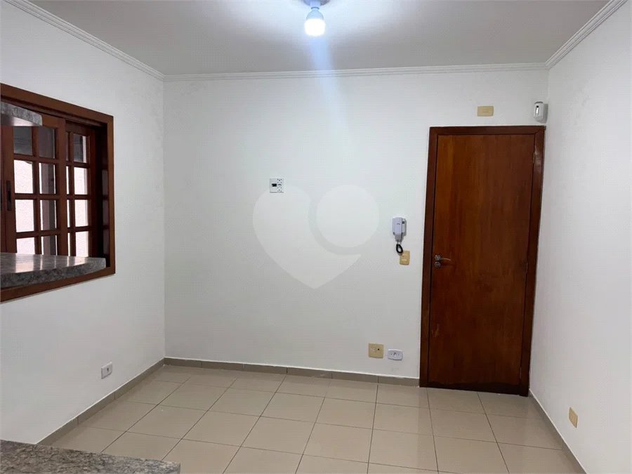 Sobrado à venda ou para alugar com 3 suítes em Vila Sônia, São Paulo, SP