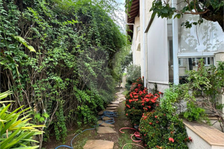 Casa à venda com 5 suítes no condomínio Residencial Bougainville, Campinas - SP