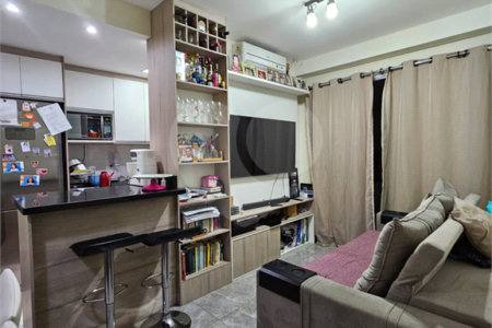 Apartamento à venda com 2 quartos em Vila Anastácio, São Paulo, SP