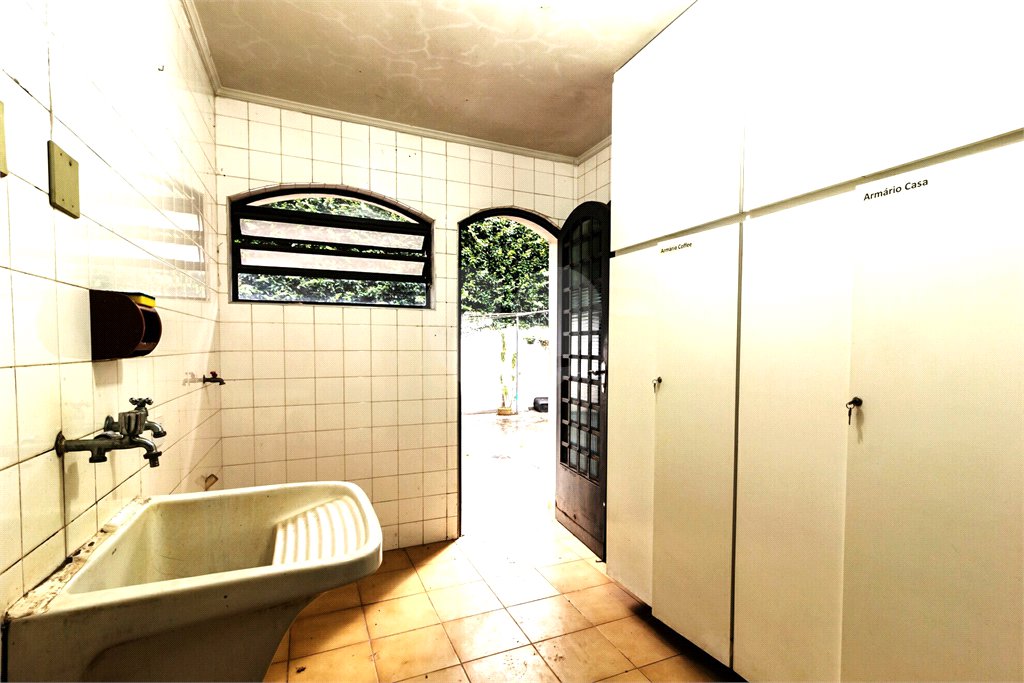 Casa à venda com 4 quartos, sendo 1 suíte, em Jardim das Bandeiras, São Paulo, SP