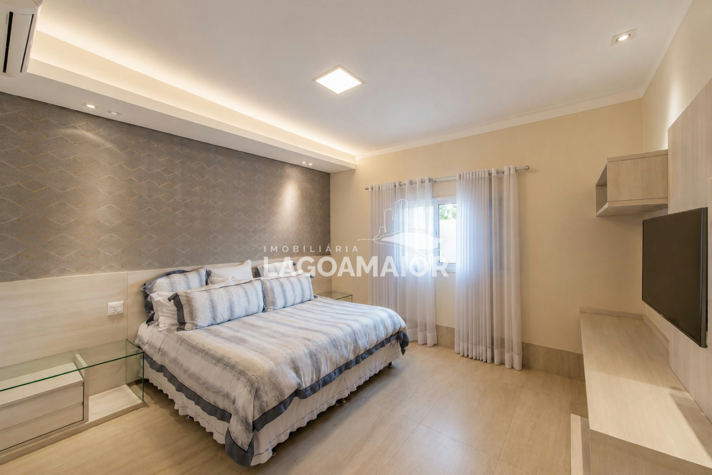 Casa à venda com 3 suítes em Jardim Novo Aeroporto, Três Lagoas, MS