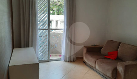 Sobrado à venda com 3 quartos, sendo 1 suíte,  em Jardim Ester, São Paulo, SP