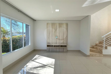 Casa à venda ou para alugar com 4 quartos, sendo 1 suíte, no condomínio Jardim Residencial Dona Lucilla, Indaiatuba - SP