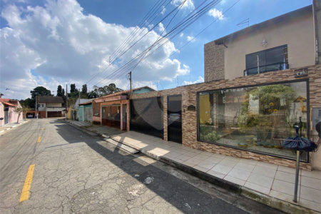 Sobrado à venda com 3 quartos, sendo 1 suíte,  em Jardim Modelo, Suzano, SP