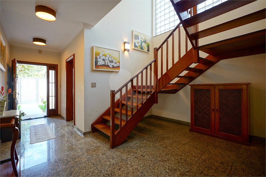 Casa à venda com 4 quartos, sendo 2 suítes, em Interlagos, São Paulo, SP