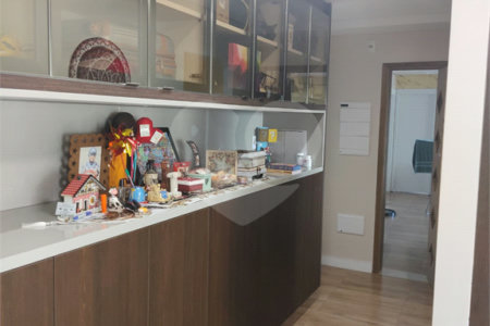 Apartamento à venda com 4 quartos, sendo 2 suítes, em Pinheiros, São Paulo, SP