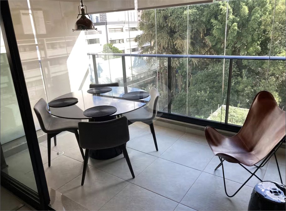 Apartamento para alugar com 2 quartos, sendo 1 suíte,  em Pinheiros, São Paulo, SP