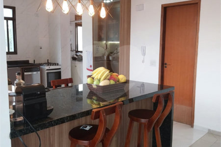 Apartamento à venda com 4 quartos, sendo 1 suíte,  em Vila Ipojuca, São Paulo, SP