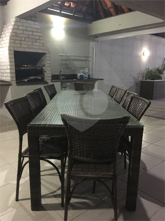 Sobrado à venda ou para alugar com 3 suítes em Villaggio Capríccio, Louveira, SP