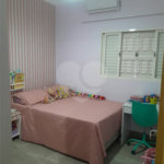 Casa à venda com 3 quartos, sendo 1 suíte, em Recanto das Flores, Ribeirão Preto, SP