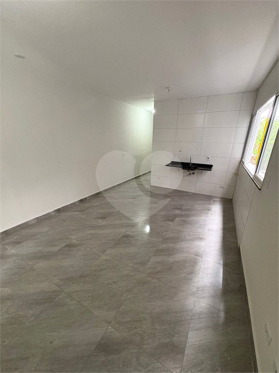 Casa à venda com 3 quartos, sendo 1 suíte, no condomínio Felipe Camarao, Poá - SP