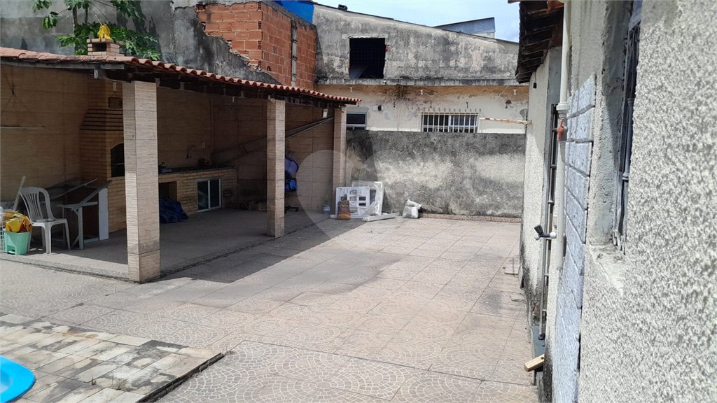 Casa à venda com 3 quartos em Santíssimo, Rio de Janeiro, RJ