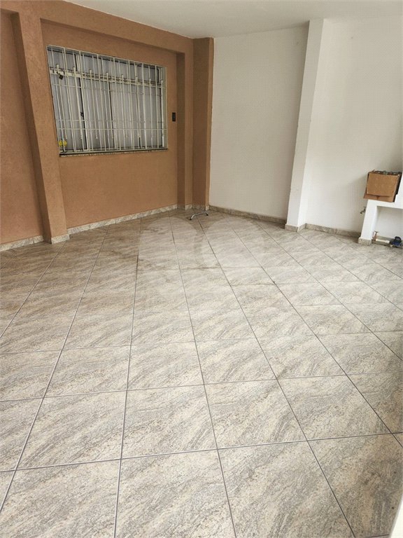 Sobrado à venda com 3 quartos em Vila Dalila, São Paulo, SP
