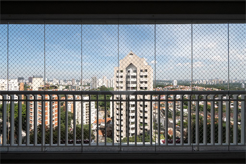 Apartamento à venda com 3 suítes em Sumarezinho, São Paulo, SP