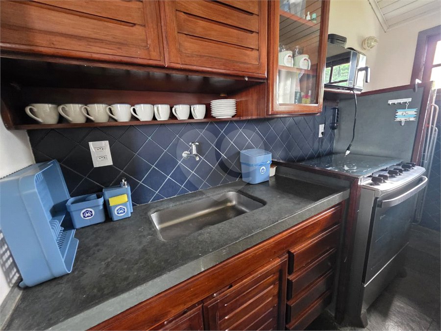 Casa em condomínio à venda com 2 quartos, sendo 1 suíte, em Praia Rasa, Armação dos Búzios, RJ