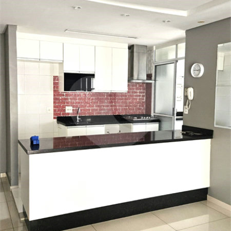 Apartamento à venda com 3 quartos, sendo 1 suíte, em Vila Paulo Silas, São Paulo, SP