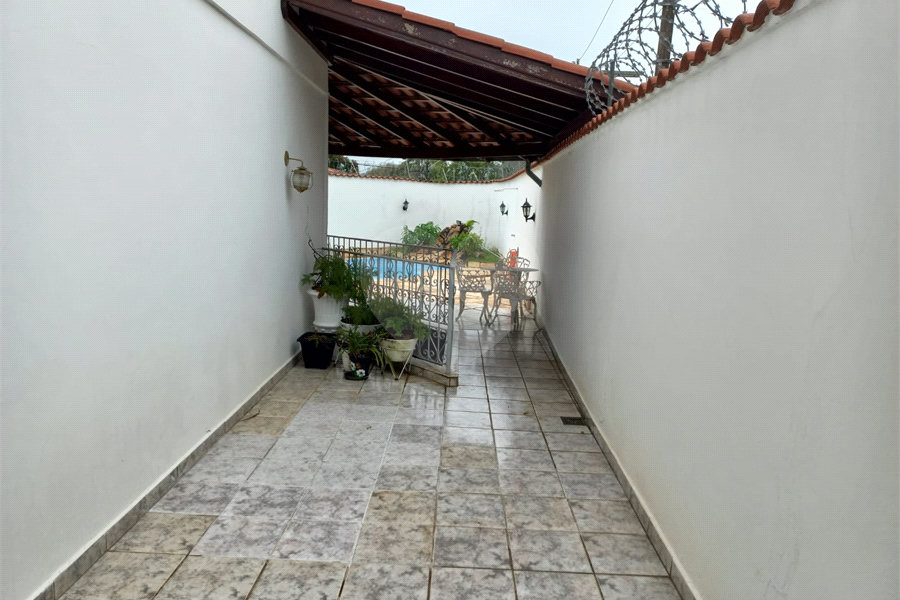 Sobrado à venda ou para alugar com 4 quartos, sendo 1 suíte,  em Barro Branco (zona Norte), São Paulo, SP