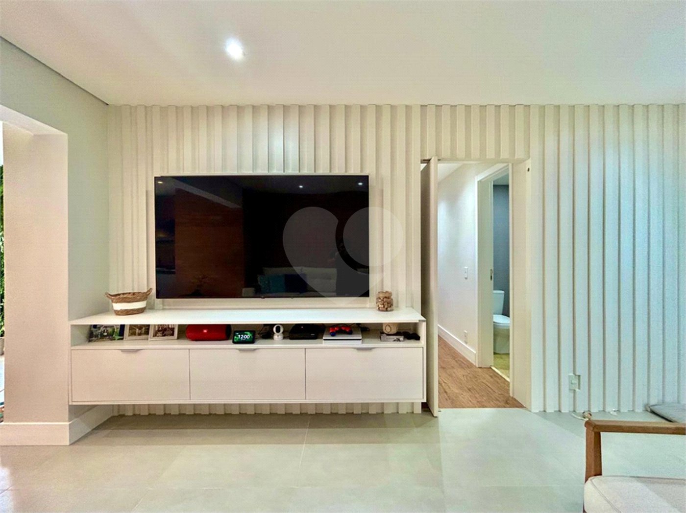 Apartamento à venda com 3 suítes em Jardim Prudência, São Paulo, SP